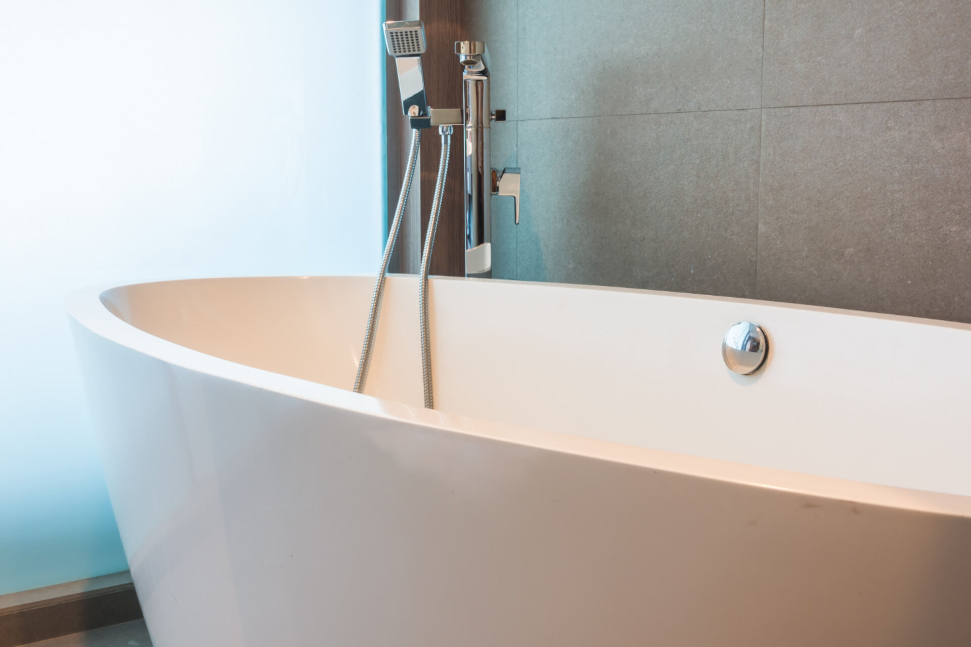 bathtub installation and replacement